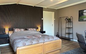 B&B Warnstee